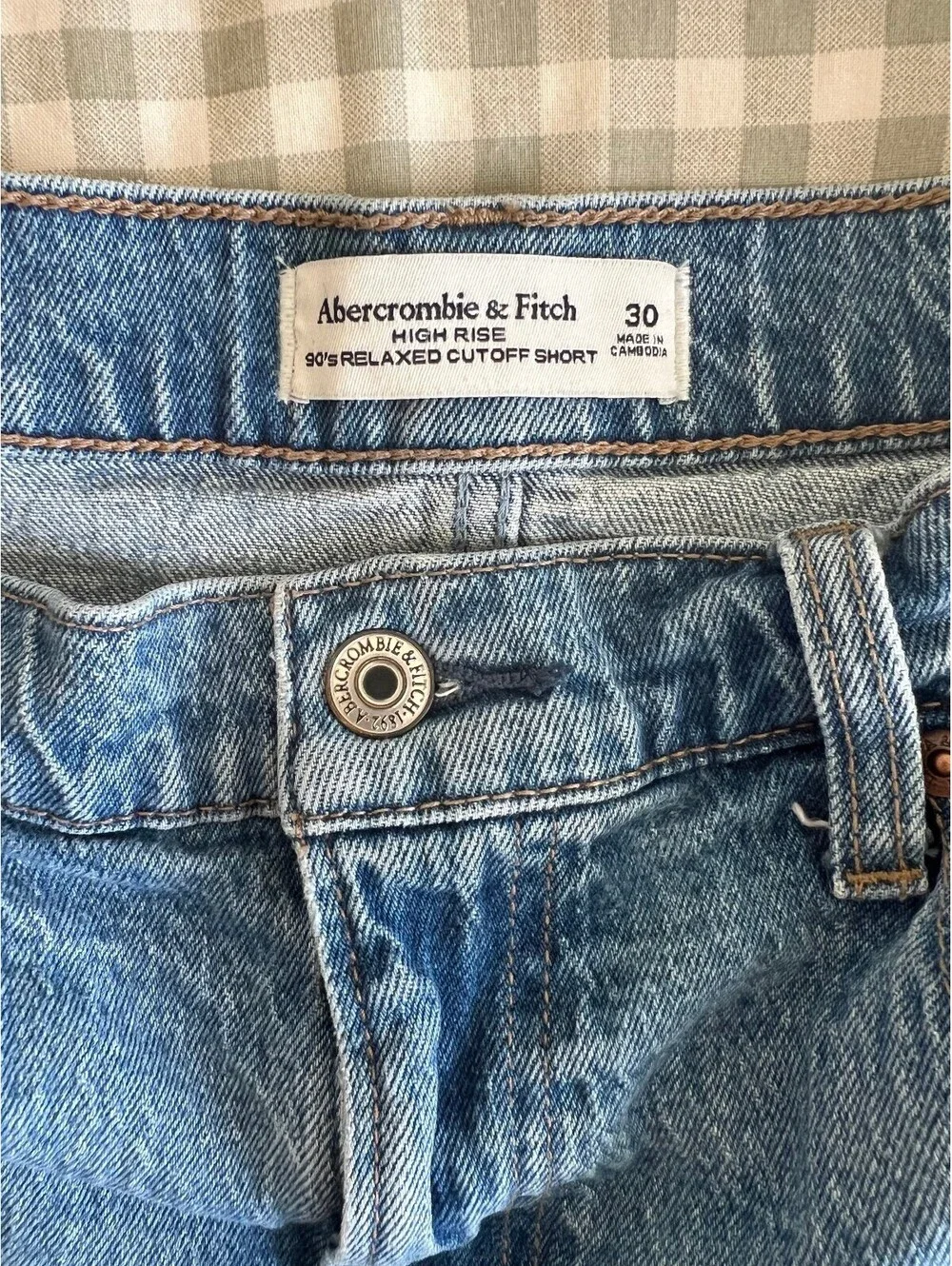 Abercrombie & Fitch High-Rise 90's Relaxed Mom Denim Shorts Medium Wash Size 30